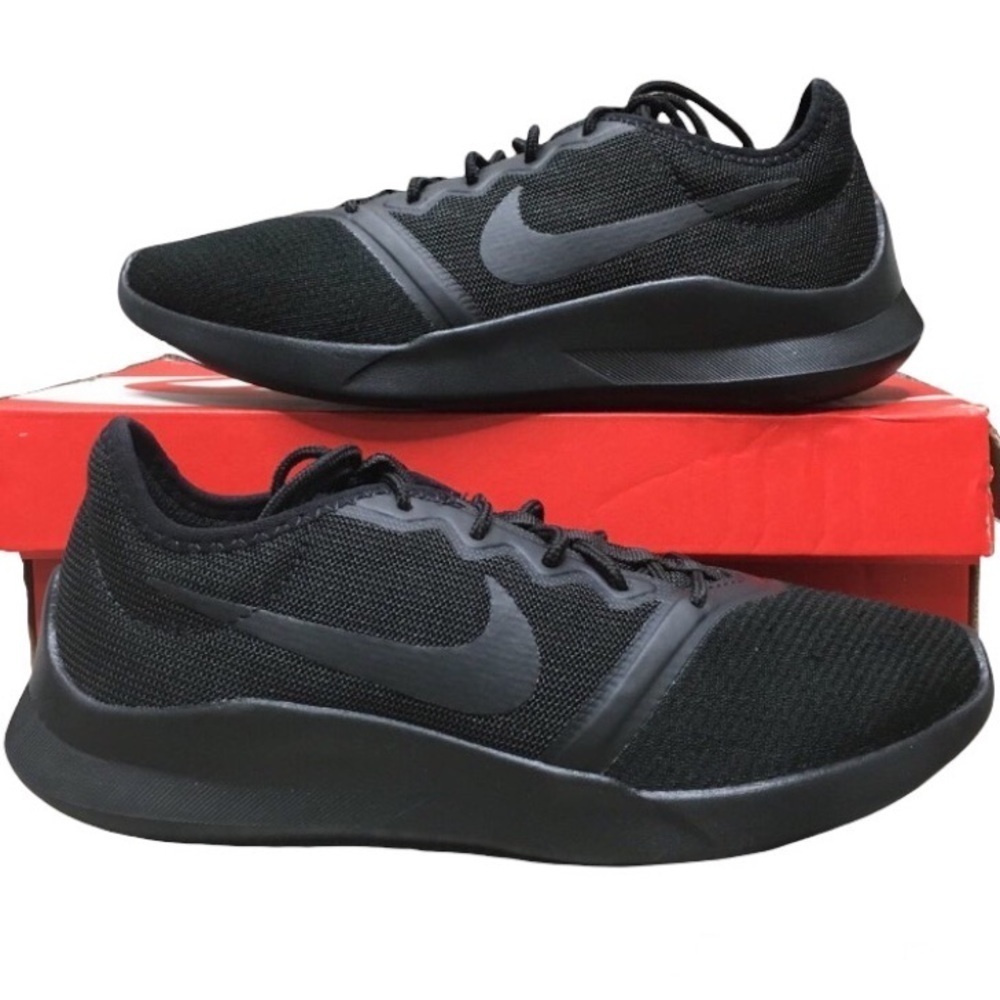 NIKE VTR Runner Sneaker Running Shoe Black SIZE 6.5 NEW